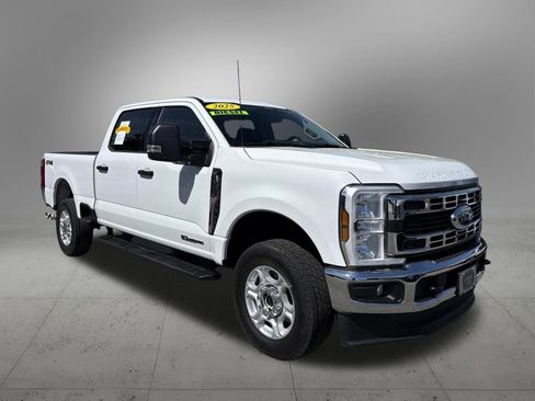 Used 2025 Ford F250 XLT image 6