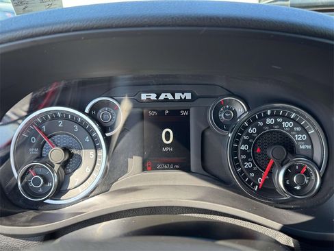 Used 2024 RAM 2500 Big Horn w/ Sport Appearance Package image 24