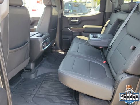 Used 2021 GMC Sierra 1500 SLT w/ SLT Convenience Package AWD/4WD image 12