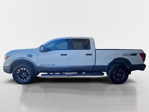 Used 2019 Nissan Titan PRO-4X w/ Pro-4x Convenience Package AWD/4WD image 2