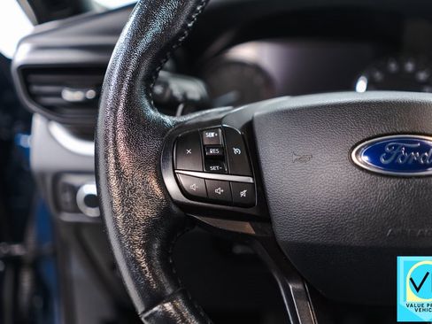 Used 2020 Ford Explorer XLT image 10