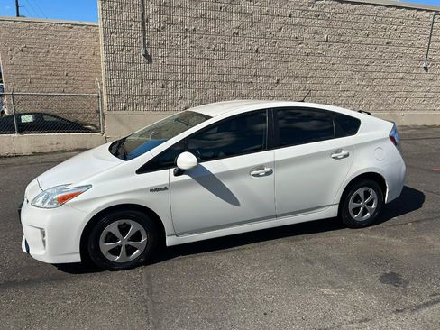 Used 2013 Toyota Prius Four FWD image 8