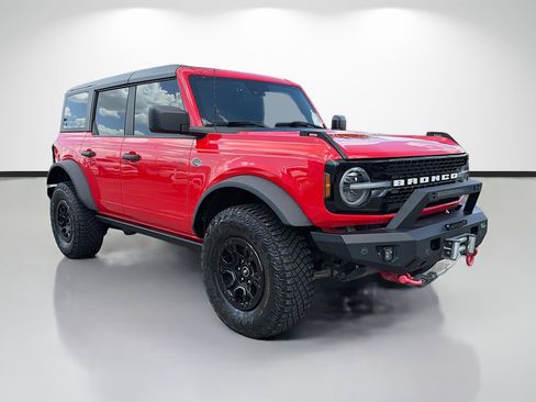 Used 2023 Ford Bronco Wildtrak image 1