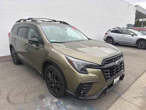 Certified 2023 Subaru Ascent Onyx Edition Limited AWD/4WD image 2