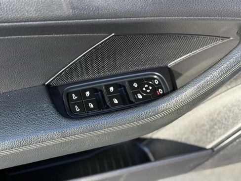 Used 2021 Porsche Panamera image 19