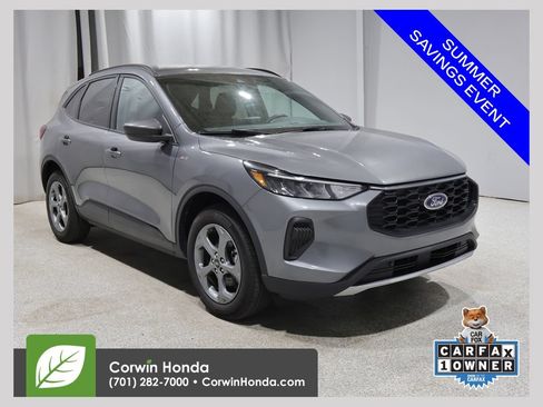Used 2025 Ford Escape ST-Line AWD/4WD image 1