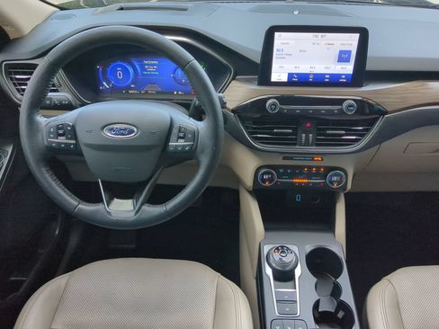 Certified 2020 Ford Escape Titanium w/ Titanium Premium Package 2.0 AWD/4WD image 51