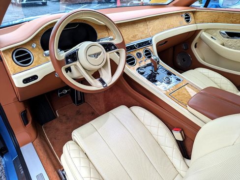 Used 2020 Bentley Continental GT V8 First Edition image 16