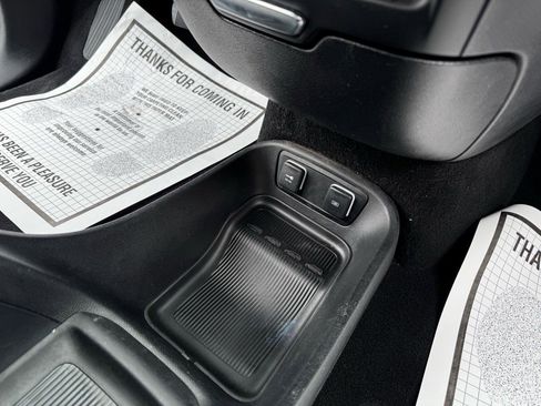 Used 2018 Chrysler Pacifica Touring Plus w/ S Appearance Package image 24