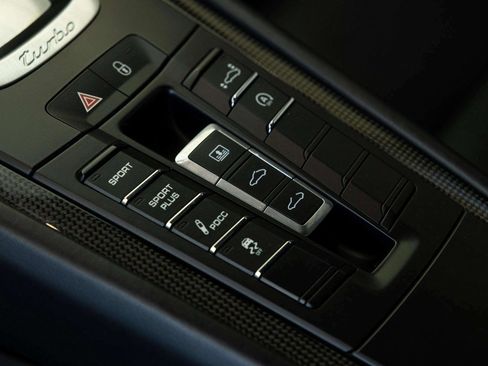 Used 2014 Porsche 911 Turbo S image 20