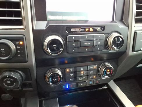 Used 2020 Ford F150 Raptor w/ Equipment Group 802A Luxury AWD/4WD image 16