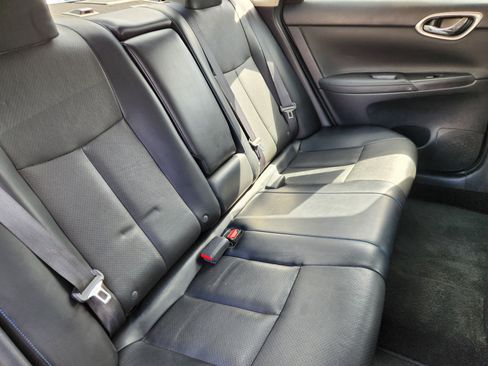 Used 2016 Nissan Sentra SR w/ SR Premium Package image 16