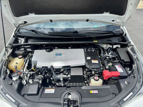 Used 2017 Toyota Prius Two FWD image 14