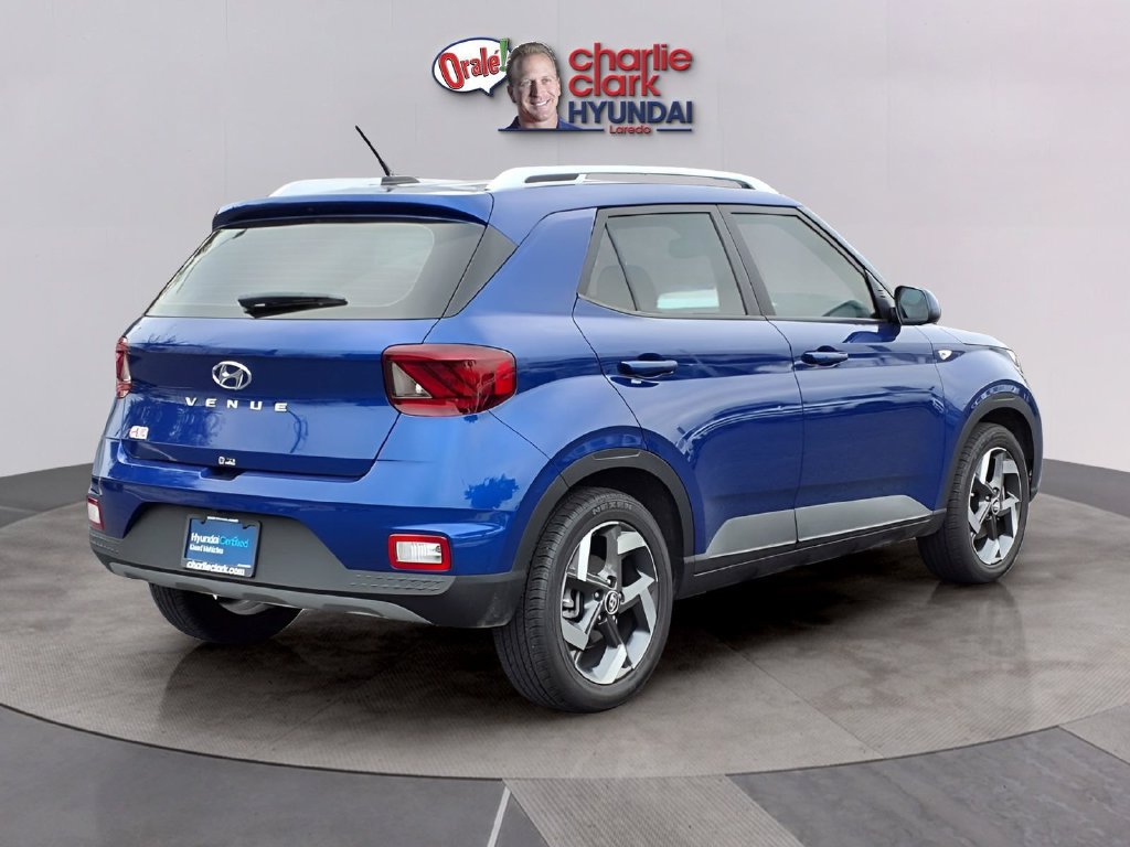Used 2025 Hyundai Venue Limited FWD image 5