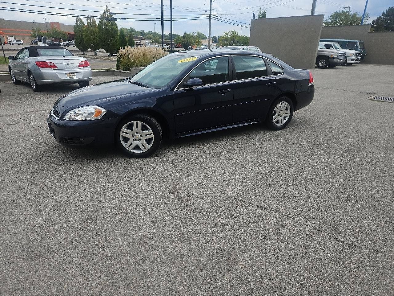 Used 2010 Chevrolet Impala LT w/ Convenience Package FWD image 2