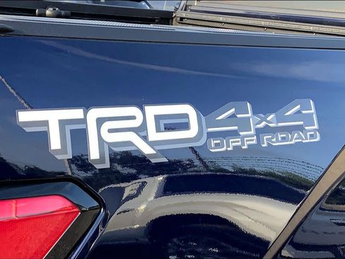 Used 2024 Toyota Tundra Limited w/ TRD Off-Road Package AWD/4WD image 10