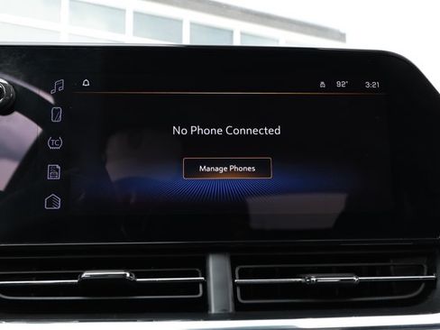 Used 2025 Chevrolet Trax LT FWD image 16