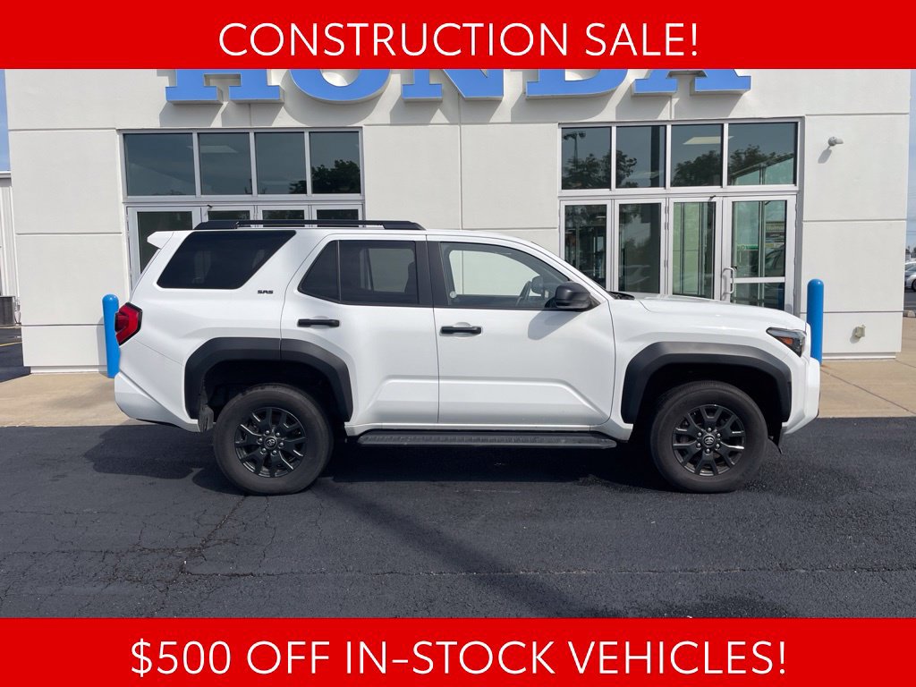 Used 2025 Toyota 4Runner SR5 AWD/4WD image 4
