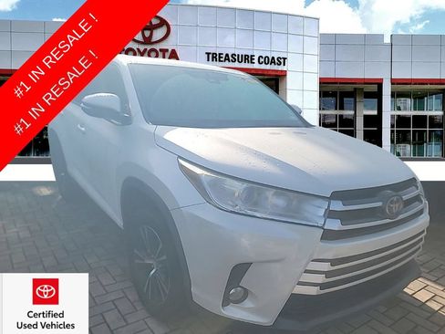 Used 2019 Toyota Highlander Plus FWD image 1