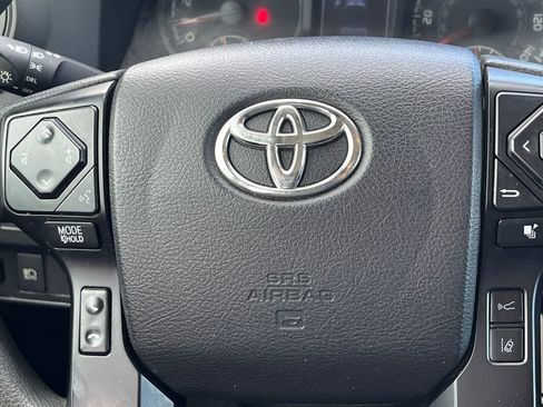 Used 2020 Toyota Tacoma SR w/ SR Convenience Package RWD image 18