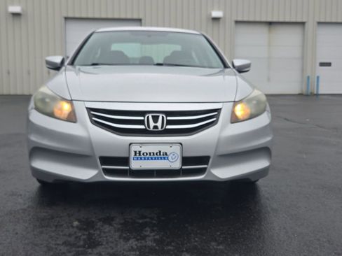 Used 2011 Honda Accord LX image 2