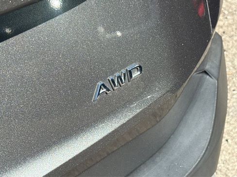 Used 2023 Nissan Rogue S image 14