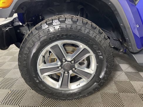 Used 2020 Jeep Wrangler Unlimited Sahara image 15