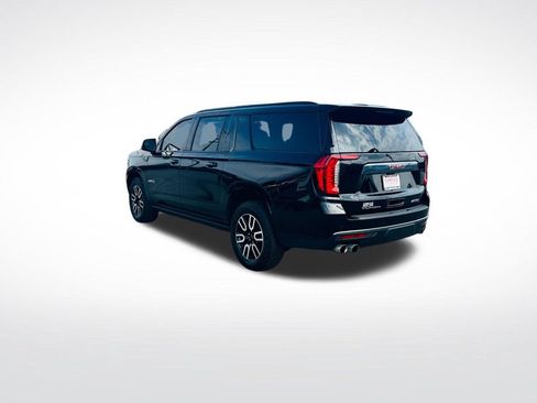 Used 2024 GMC Yukon XL AT4 w/ Technology Package AWD/4WD image 4