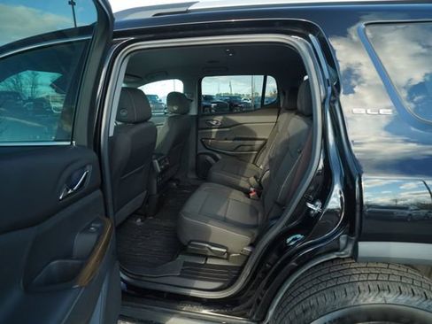 Used 2023 GMC Acadia SLE w/ Driver Convenience Package image 14