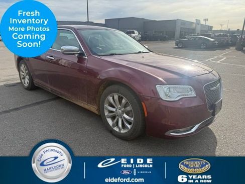 Used 2019 Chrysler 300 Limited AWD/4WD image 1