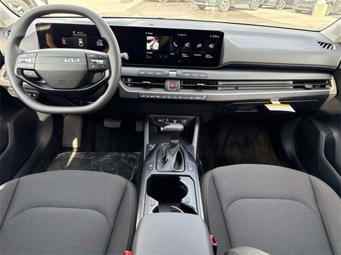 New 2026 Kia K4 LXS image 19