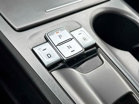 Used 2023 Hyundai Kona SEL image 17