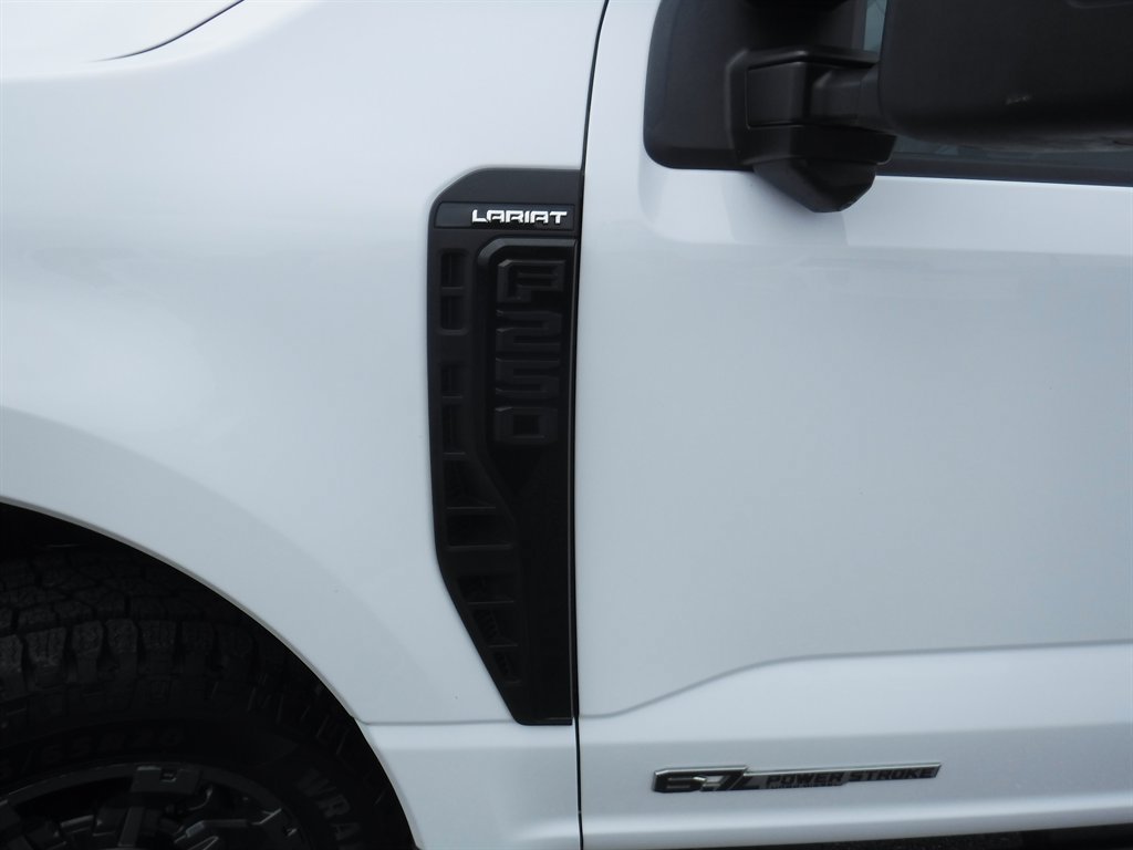 Used 2024 Ford F250 Lariat w/ Sport Appearance Package AWD/4WD image 29