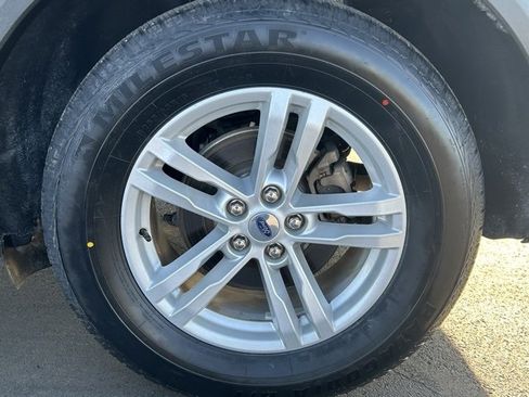 Used 2021 Ford Explorer XLT image 9