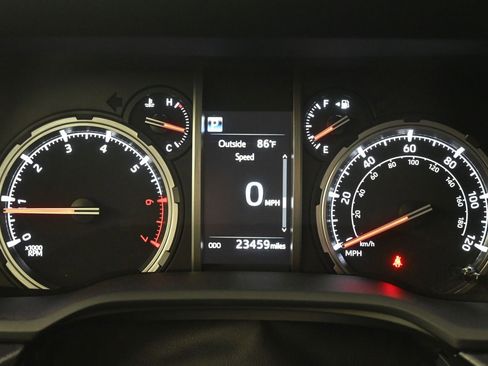 Used 2023 Toyota 4Runner TRD Off-Road Premium w/ Moonroof Package AWD/4WD image 20
