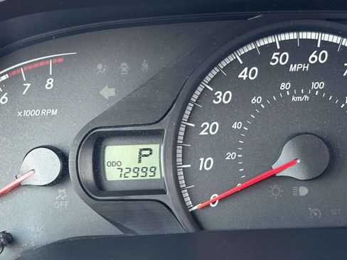 Used 2013 Toyota Sienna LE FWD image 32