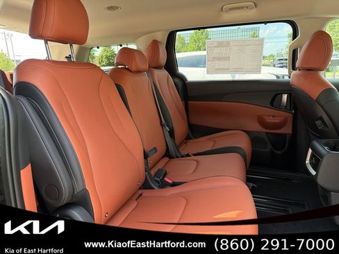 New 2026 Kia Carnival EX FWD image 13