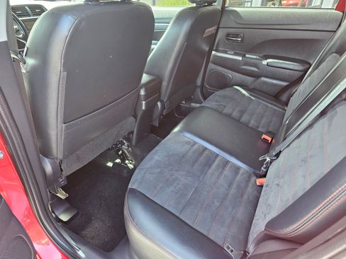 Used 2018 Mitsubishi Outlander Sport SE AWD/4WD image 16