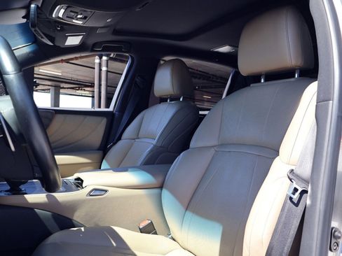 Used 2023 Lexus LS 500 w/ Accessory Package (Z2) RWD image 5