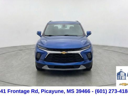 Used 2024 Chevrolet Blazer LT w/ Convenience Package image 3