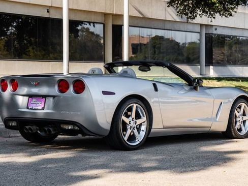 Used 2006 Chevrolet Corvette Convertible w/ Preferred Equipment Group image 37