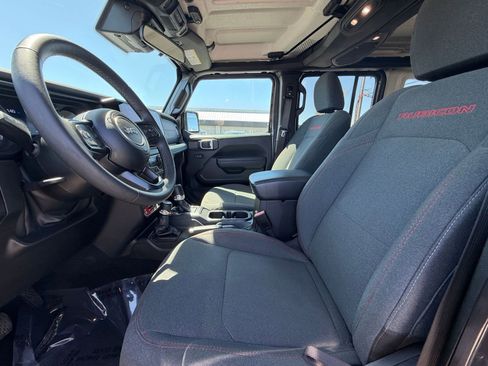 Used 2025 Jeep Wrangler Unlimited Rubicon AWD/4WD image 25