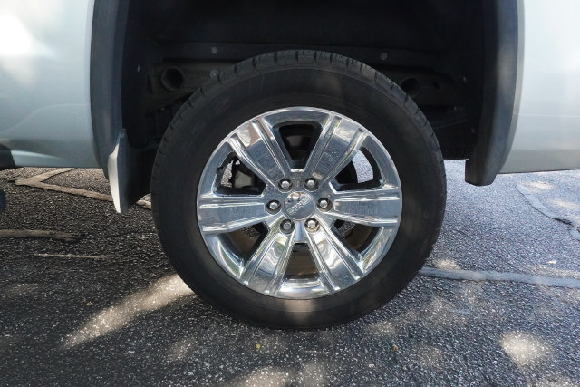 Used 2017 GMC Sierra 1500 SLT AWD/4WD image 39