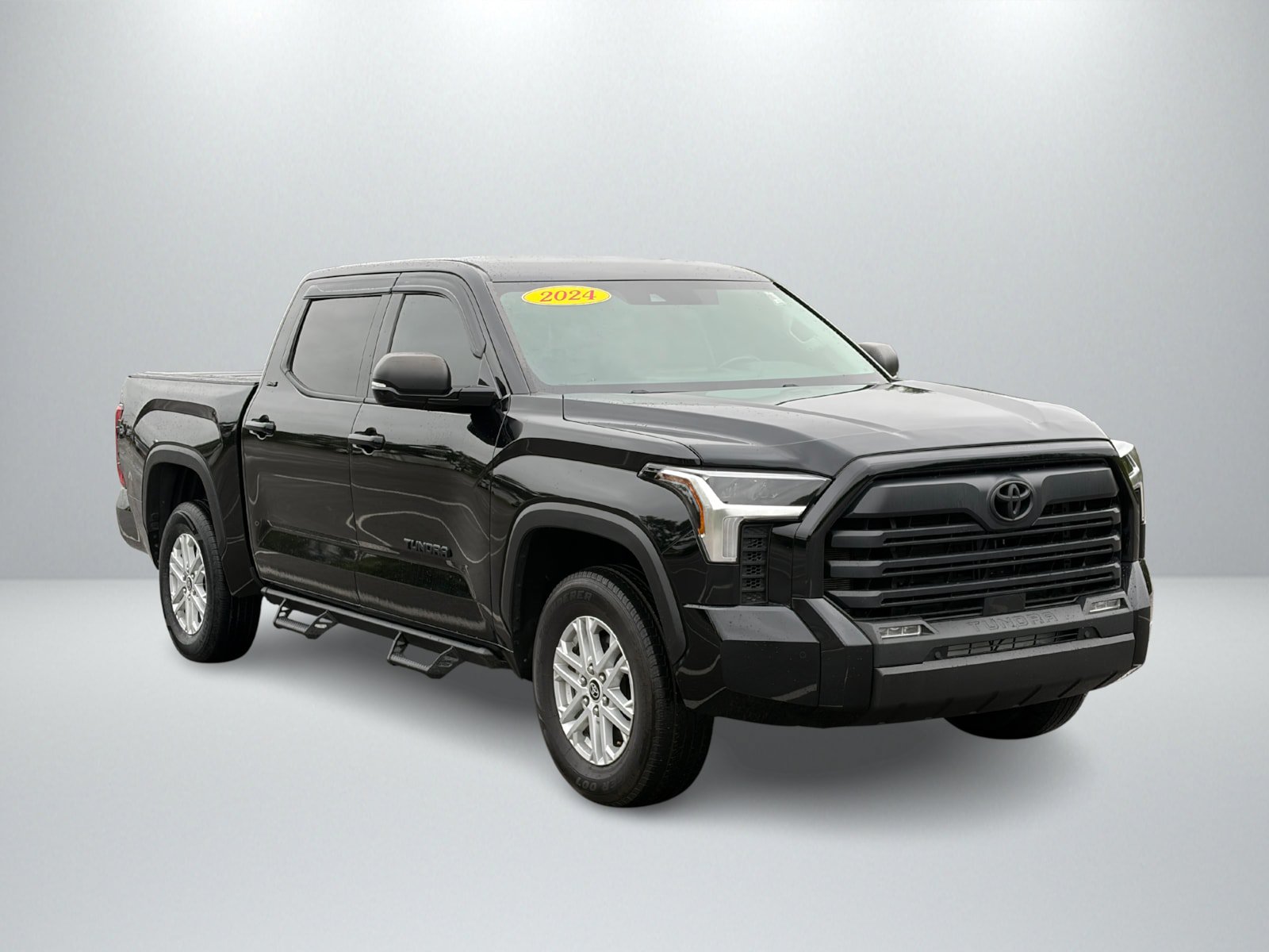 Used 2024 Toyota Tundra SR5 w/ SR5 Premium Package AWD/4WD image 7