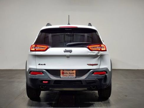 Used 2018 Jeep Cherokee Trailhawk image 27