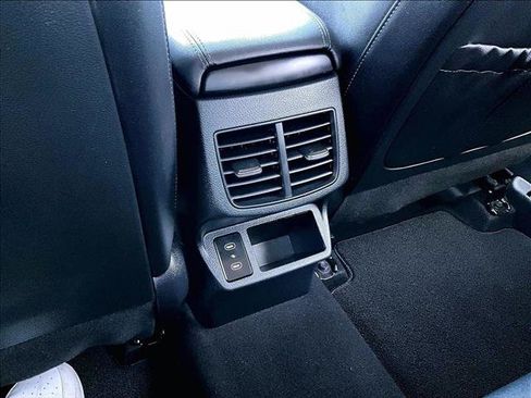 Used 2024 Kia Seltos EX FWD image 22