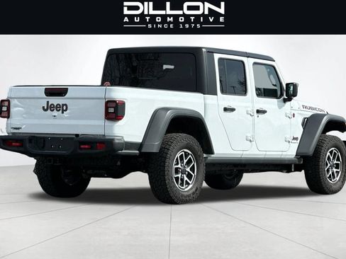 Used 2025 Jeep Gladiator Rubicon AWD/4WD image 5