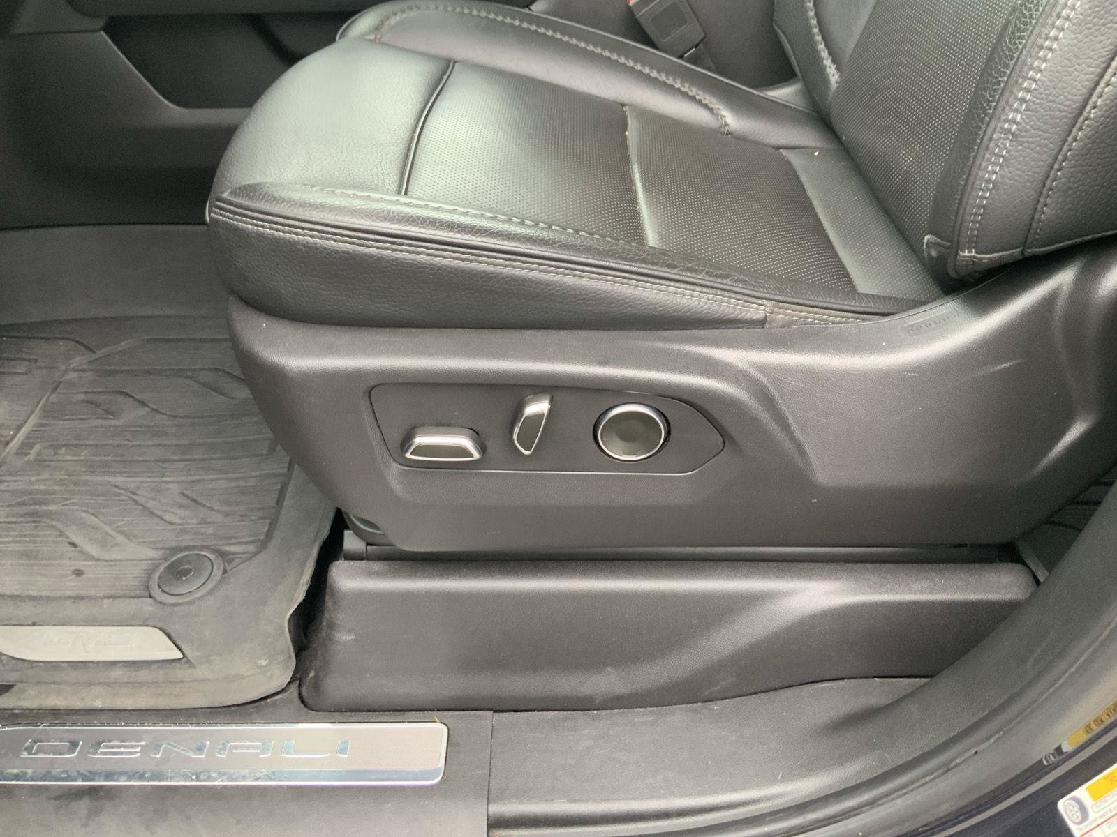 Used 2024 GMC Sierra 1500 Denali AWD/4WD image 18