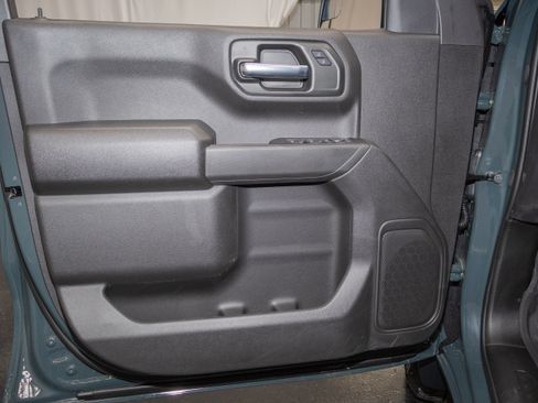 New 2026 Chevrolet Silverado 1500 Custom Trail Boss w/ LPO, Dark Essentials Package image 8