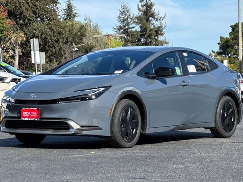 New 2026 Toyota Prius Plug-In Hybrid image 2